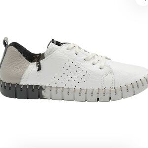 Fabiolas Sadie sneakers